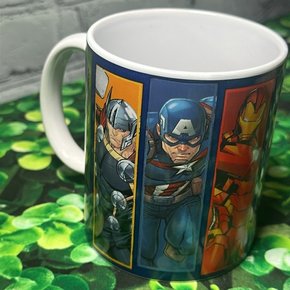 Marvel Superhero Mug Hulk Spiderman Iron Man - Picture 1 of 10